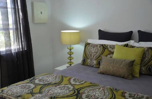 Spencer Park House | Bluff Cottage - authentic 50s with a retro vibe
