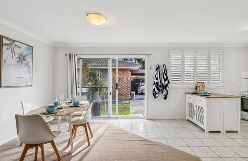 Urunga Villa | Boardwalk Breeze - Pet friendly