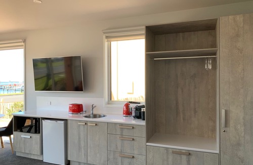 Port Albert Bed & Breakfast | Boat Harbour Jetty B&B