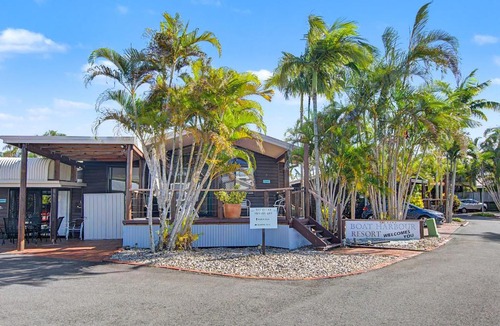 Urangan Resort | Boat Harbour Stays