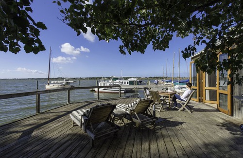 Goolwa North Cottage | Boathouse - Birks River Retreat - Birks Harbour