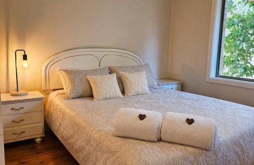 Benalla House | Boger Garden Hideaway - Peaceful Benalla Retreat