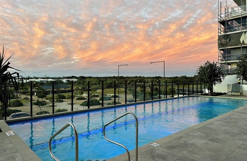 Bokarina Apartment | Bokarina Luxury Beach Escape | Stunning view | 200m to Beach | Heated Pool