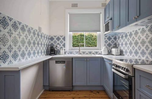 Orange House | Boleyn - Timeless Charm