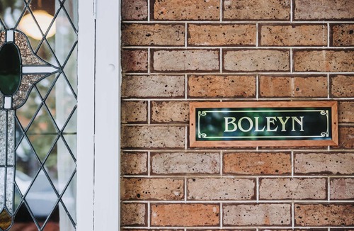 Orange House | Boleyn - Timeless Charm