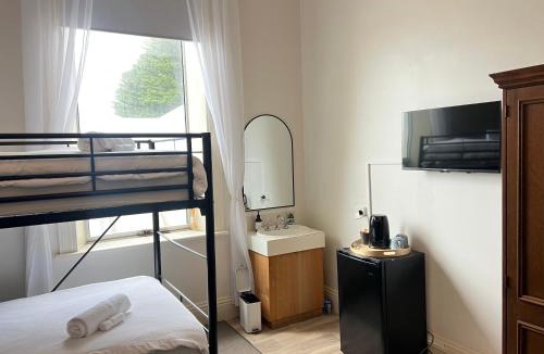 Rivoli Bay Hotel | Bompas At Beachport