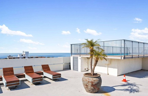 Bondi Apartment | Bondi Studio Apartment with Pool & Rooftop Views