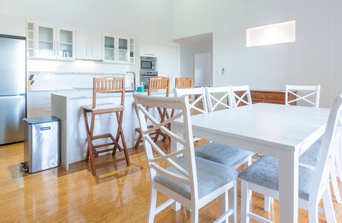 Exmouth House | Bonefish - Marina house with a jetty and a viewing platform!