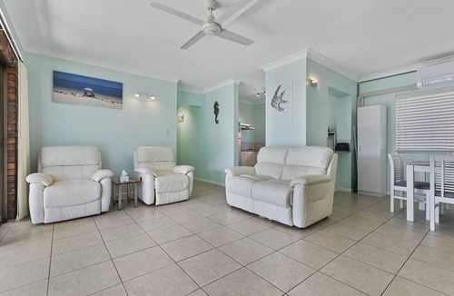 Bongaree Apartment | Bongaree Water Views