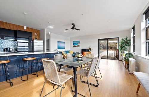 Augusta House | Bonnie View - Upstairs Studio Retreat for two - Bonnie View - Upstairs Studio Retreat for two with a wonderful view up the river