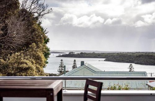 Augusta House | Bonnie View - Upstairs Studio Retreat for two