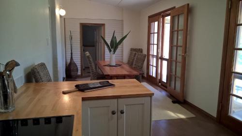 Waikerie House | Book Keepers Cottage
