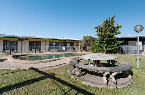West Mackay Hotel | Boomerang Hotel