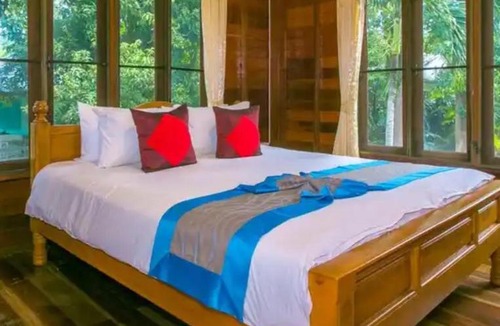 Lamai Ski Chalet | BORA BORA BUNGALOW