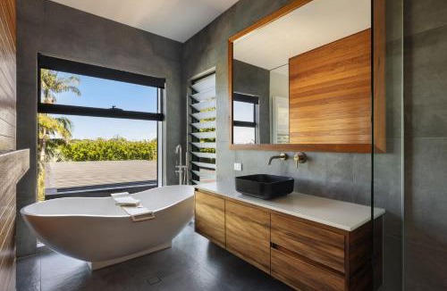 Newrybar House | Born Kraal Luxe Hinterland Escape Pool Firepit Views