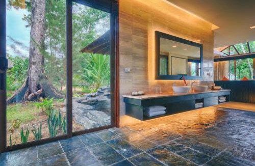 Tiga Island Resort | Borneo Eagle Resort