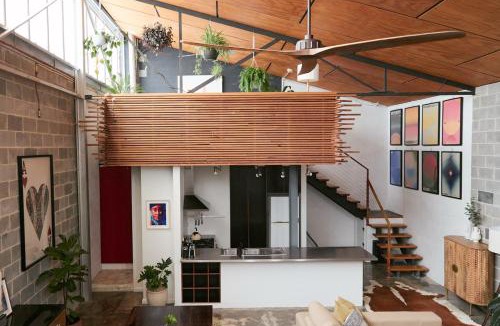 Brunswick Apartment | Bottega Loft - Industrial Charm with Artistic Flair