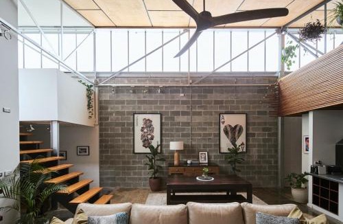 Brunswick Apartment | Bottega Loft - Industrial Charm with Artistic Flair