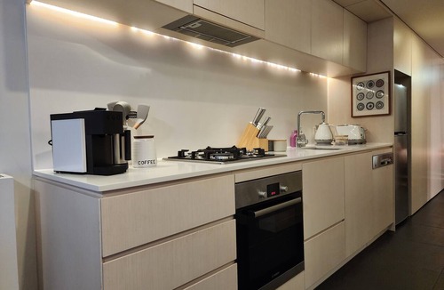 City West Apartment | Boutique City Apartment with Iconic Mountain Views