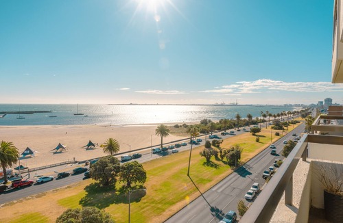St Kilda West Apartment | Boutique Stay at St Kilda Beach with amazing views