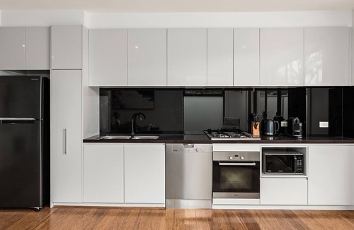 Hampton Apartment | BOUTIQUE STAYS - Faraday