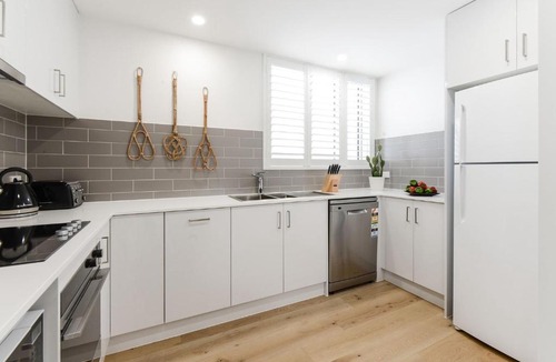 Hampton Apartment | Boutique Stays - Hampton Lookout