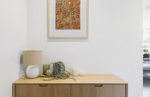 Hawthorn Apartment | BOUTIQUE STAYS - Maybloom