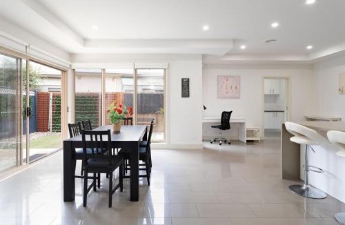 Mentone House | Boutique Stays - Mentone Abode