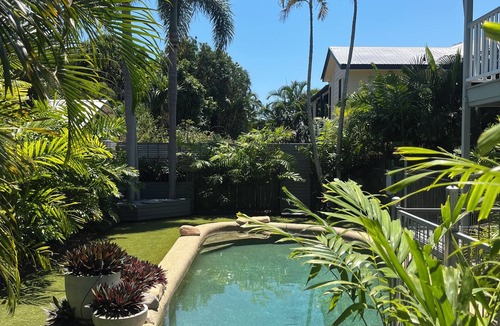 Horseshoe Bay Apartment | Boutique studio on Magnetic Island, tropical resort style pool, National Park.