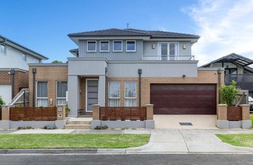 Glen Waverley House | Boutique Townhouse near The Glen