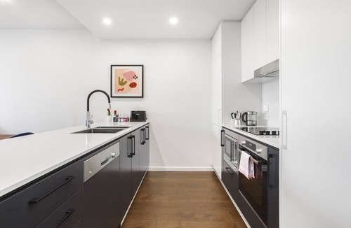 Kingston Apartment | Boutique Unit with Huge Terrace near Cafes & Shops