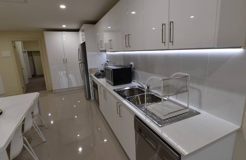 Bowden Apartment | Bowden Modern & Comfortable Apartment & Parking