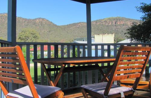 Kandos House | Bower's Crest