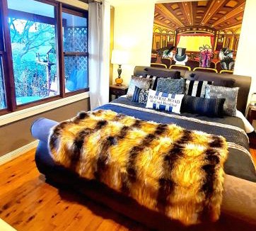 Mittagong Bed & Breakfast | Bowral Road Art Gallery Bed and Breakfast