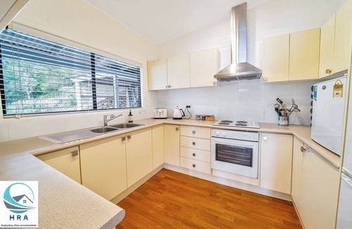 Milsons Passage House | Bradley's on Milsons Passage *Boat Access ONLY*