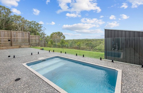 Griffin Apartment | Brand New Riverfront Home, Pool and Sunrise Views