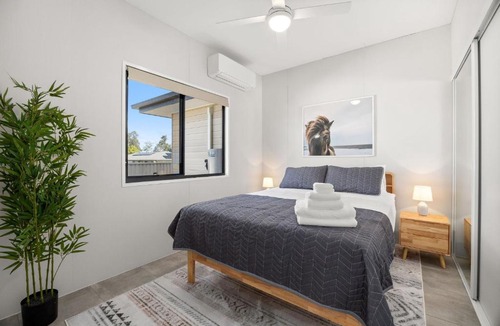 Caboolture Apartment | Brand New - Work or Play, Peaceful Getaway Caboolture