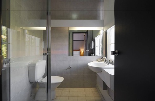Barton Hotel | Brassey Hotel