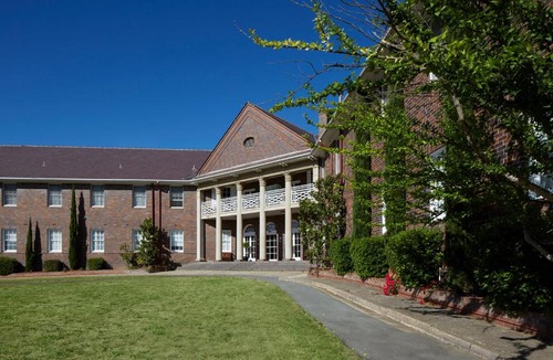 Barton Hotel | Brassey Hotel