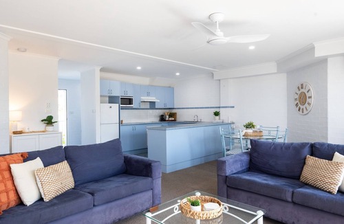 Mollymook Apartment | Breakers 6 - Located in the golden triangle of Beautiful Mollymook