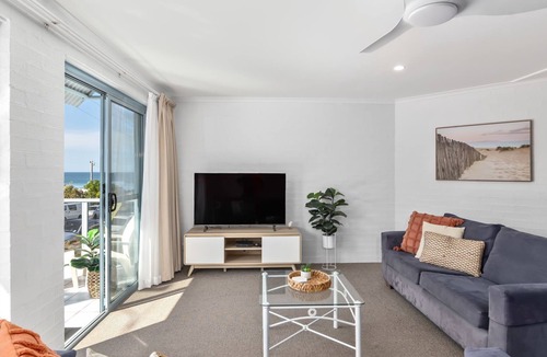 Mollymook Apartment | Breakers 6 - Located in the golden triangle of Beautiful Mollymook