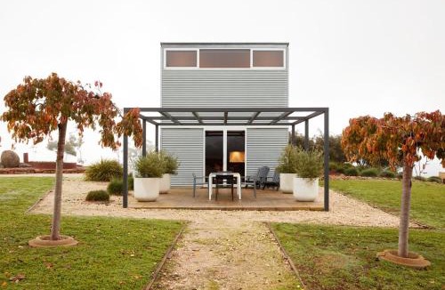 Elevated Plains House | Breakneck Gorge Akora