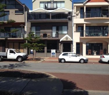 Mandurah Hotel | Breakwater Short Stay