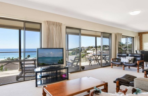 Forster House | Breath taker at Becker Road