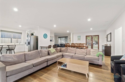 Lancelin House | Breathe Ezy - Welcome to Breathe Ezy, a spacious 7-bedroom home