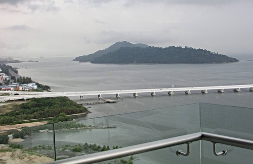 Kampung Batu Maung Apartment | Breathtaking Sea & Bridge Views with Space, Amenities and Facilities !