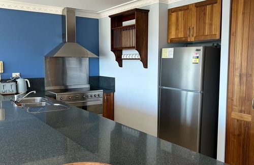 Kiama Heights House | Breathtaking views, walking distance to the beach!