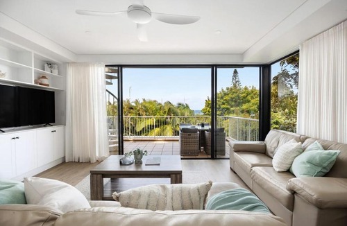 Sunshine Beach Villa | Breezy Beach Haven - Ocean Views & Roof Top Deck
