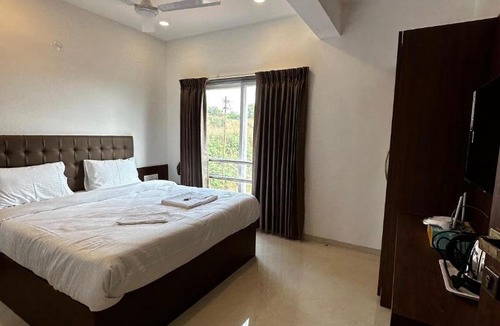 Mahabaleshwar Hotel | Breezy cozzy