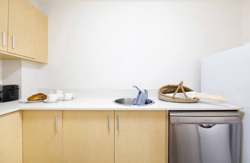 Darwin City Centre Apartment | Breezy Harbourfront Resort Escape w Tropical Pool